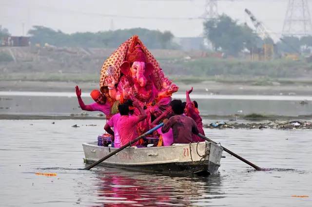 ગણેશચતુર્થી, મુંબઈ, ધર્મ, બીબીસી ગુજરાતી, પીઓપી, ગુજરાત
