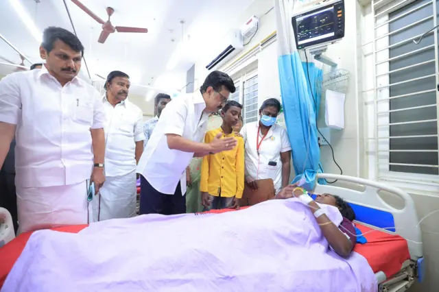 கரூர், விஜய் பரப்புரை கூட்ட நெரிசல், தவெக கூட்டம் 