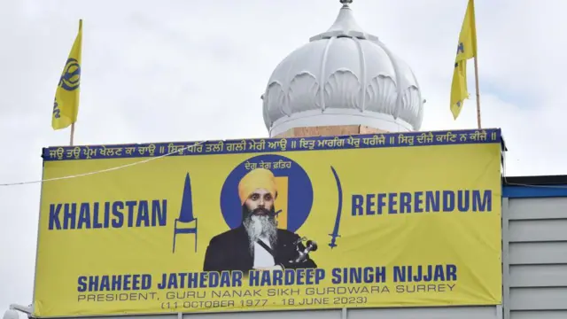 Foto Hardeep Singh Nijjar terpampang di sebuah kuil Sikh di Kanada.
