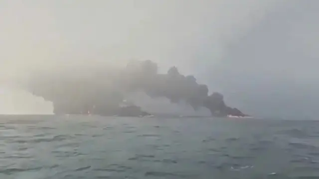 Dois navios se colidem no Mar do Norte.