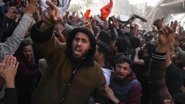 अनेक आंदोलकांनी सांगितलं की ते आता युद्धाला थकले आहेत.