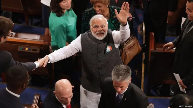 नरेंद्र मोदी 