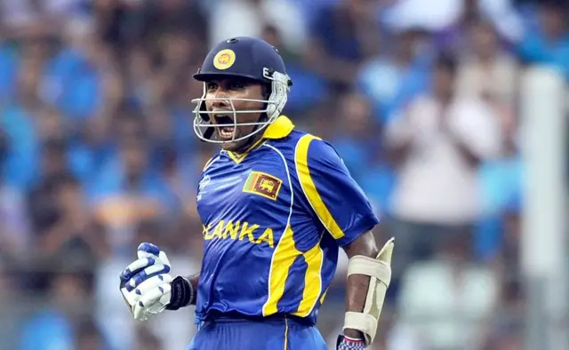 महेला जयवर्धने.