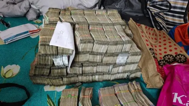 છત્તીસગઢમાં થયેલી કાર્યવાહી દરમિયાન જપ્ત થયેલી રોકડની તસવીર