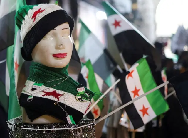 सिरियामा क्रिसमस ट्री जलाइएपछि साङ्केतिक विरोध 