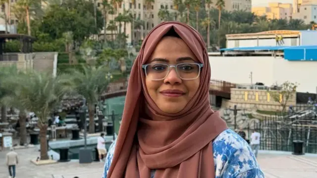 दुबई की रहने वाली अफ़शा फ़ारूकी कहती हैं कि हमलों के बावजूद दुबई उन्हें 'सेफ़ लगता है.'