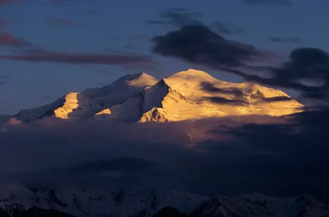 Bi oorun oru ṣe ri ni Ọgba ẹranko Denali National Park, Wonder Lake Area, 