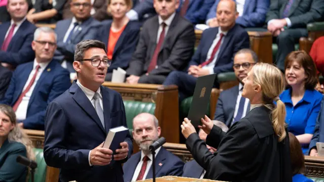 Andy Burnham, 22 Haziran'!da Avam Kamarası'nda milletvekili yeminini ediyor
