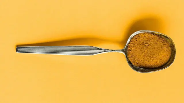 మిరపకాయలు, పసుపు, మసాలా దినుసులు