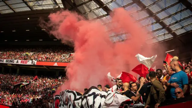 بازی دوستانه رایو وایکانو و منچستر یونایتد در ورزشگاه اولد ترافورد