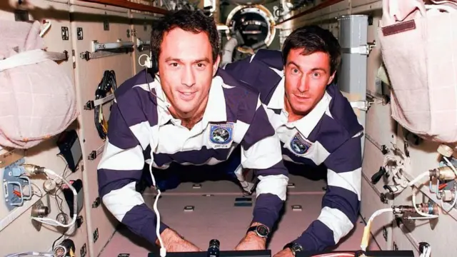 వ్యోమగాములు