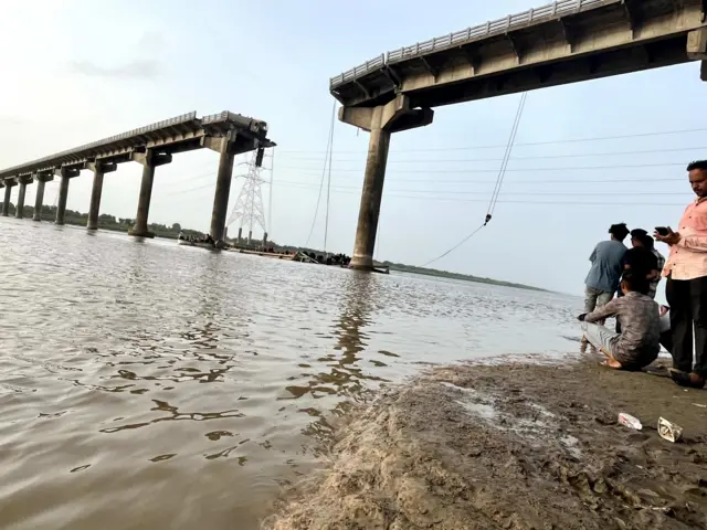 ગંભીરા બ્રિજ, આણંદ, વડોદરા, દક્ષિણ ગુજરાત, મધ્ય ગુજરાત, પુલ, બ્રિજ, તૂટી ગયો, મોત, રસ્તા,ખાડા, ગાબડા, ભુવા, ગુજરાત સરકાર, ભુપેન્દ્ર પટેલ, નરેન્દ્ર મોદી, અમિત શાહ