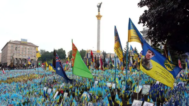 Майдан Незалежності 576