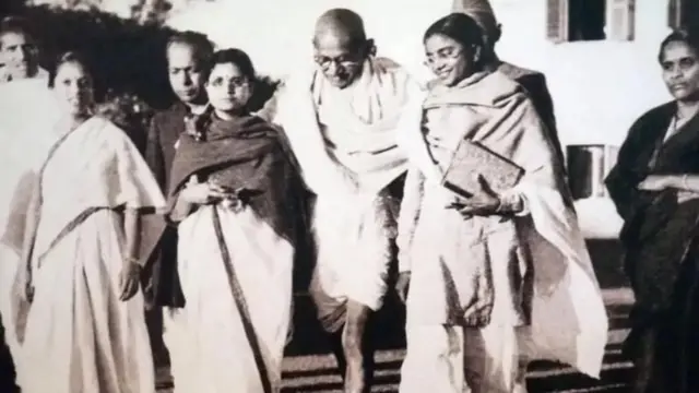 છઠ્ઠી વાર આખરે નાથુરામ ગોડસે 30 જાન્યુઆરી 1948ના રોજ મહાત્મા ગાંધીને ગોળી મારીને તેમની હત્યા કરી.