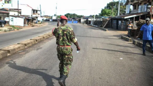 Road empty as Sierra Leone impose curfew