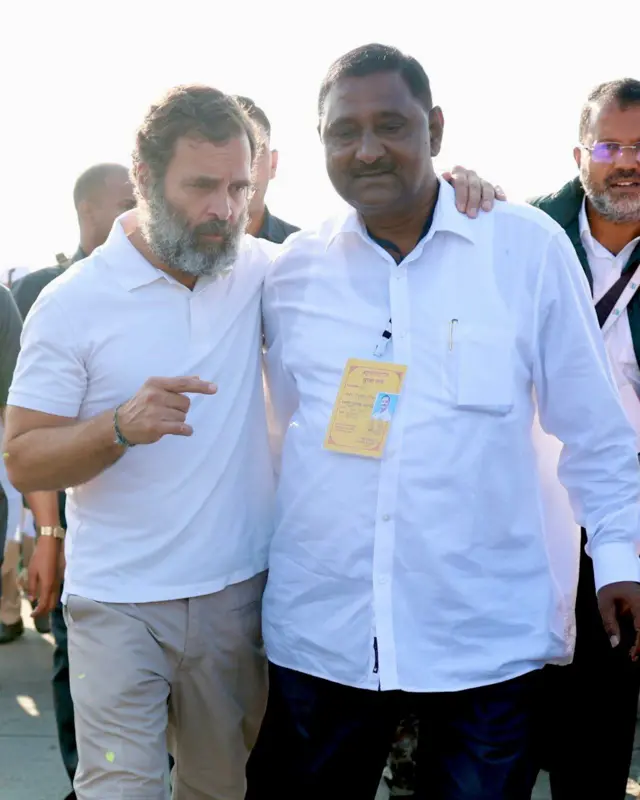 राहुल गांधी आणि चंद्रकांत हंडोरे 