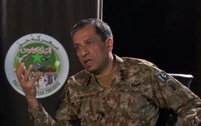 آئی ایس پی آر کے سربراہ لیفٹیننٹ جنرل احمد شریف چوہدری 