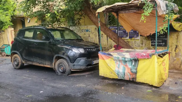 విశాఖ రోడ్డు నిర్మాణ పనులు