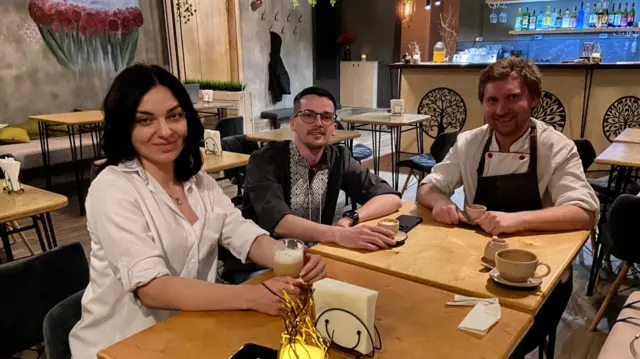 Бізнес у Києві під час війни - кияни відкрили новий ресторан Gastro Укриття