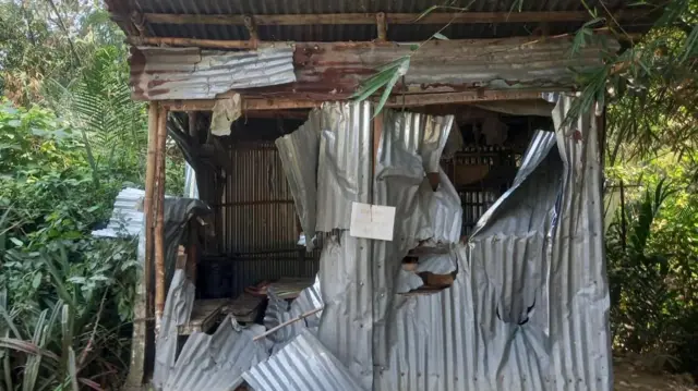 হামলায় ক্ষতিগ্রস্তএকটি বাড়ি