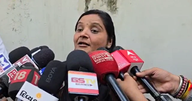 જૈન ધર્મ, બીબીસી ગુજરાતી, સુરત, બાળકીની દીક્ષા, સંસારત્યાગ