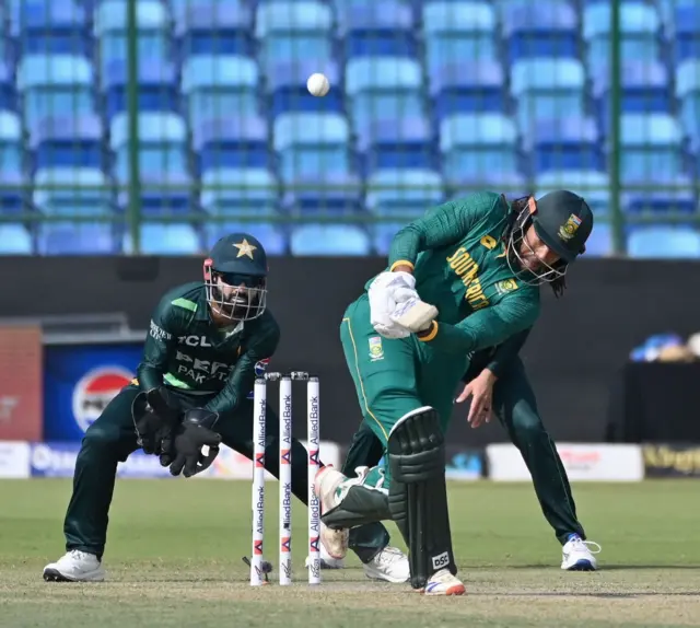 پاکستان، جنوبی افریقہ