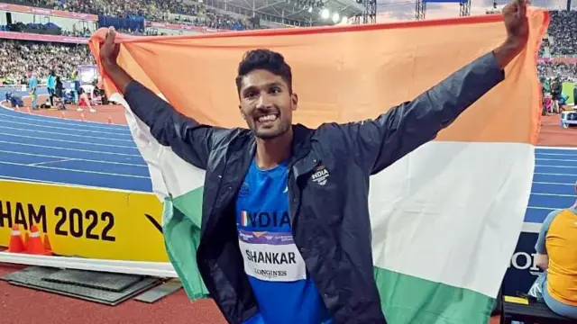 तेजस्विन शंकर.