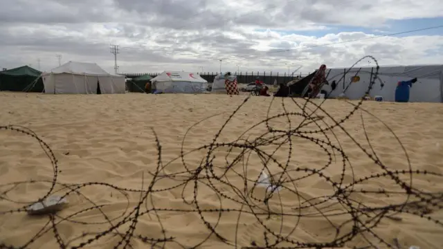 محور فيلادلفيا.