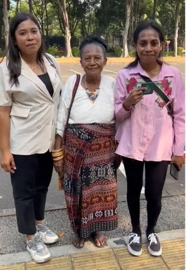 Adelfina Agneta Bota dan keluarganya datang dari Maumere, NTT.