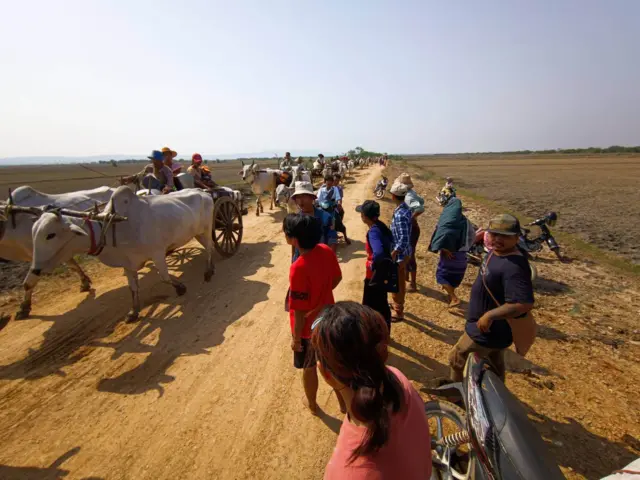 စစ်ကိုင်း၊ ပဒူကြီး၊ လေကြောင်းတိုက်ခိုက်၊ ကျေးရွာ၊ ပျက်စီး