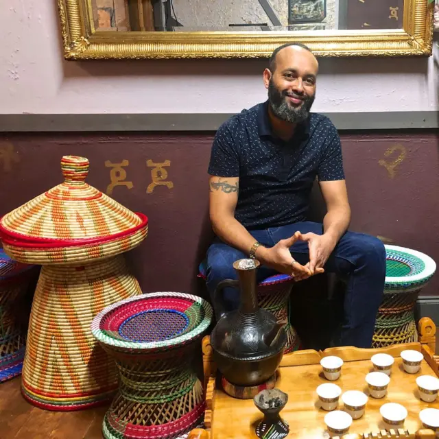 ኢትዮጵያዊ ቤት መግቢ ጆጆስ ኪችን ብዙሓት ቀመማቱ ካብ ኣዲስ ኣበባ ዝመጹ እዮም