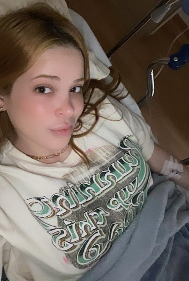 Amanda durante internação por leptospirose