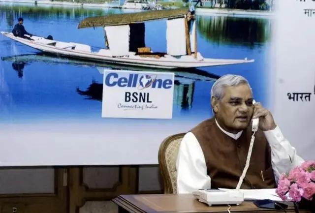 வாஜ்பாய் ஆட்சி, இந்தியா, பாகிஸ்தான், பேச்சுவார்த்தை 