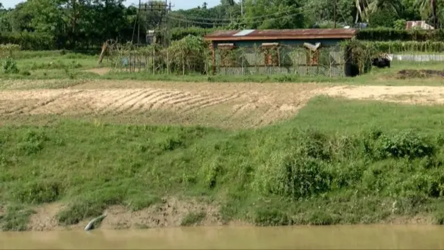 সীমান্তের ওপারে ফেনীর পানি তুলবার জন্য ভারতের তৈরি 'পাম্পঘর'।