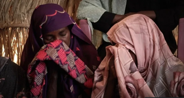 Anya mmiri na-agba akwụsịghị akwụsị dịka ụmụnwaanyị na-akọwapụta ihe ndị ha na-agabiga n’ihi mmetọ