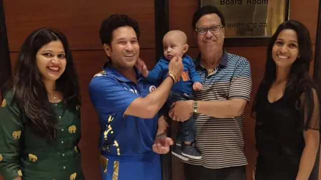 द्वारकानाथ संझगिरी आणि सचिन