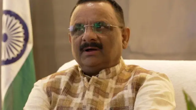 वाराणसी के मेयर अशोक तिवारी ने सभी आरोपों का खंडन करते हैं