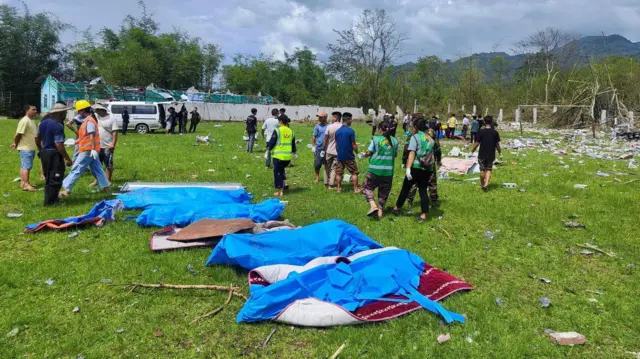 နမ့်ခမ်းမြို့နယ်၊ ကောင်းတပ်ရွာမှာဖြစ်ခဲ့တဲ့ ပေါက်ကွဲမှုအတွင်း သေဆုံးခဲ့တဲ့ ရုပ်အလောင်းတချို့