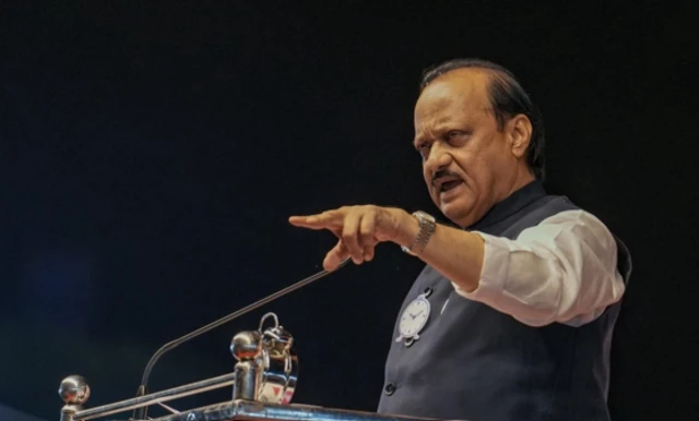 अजित पवार