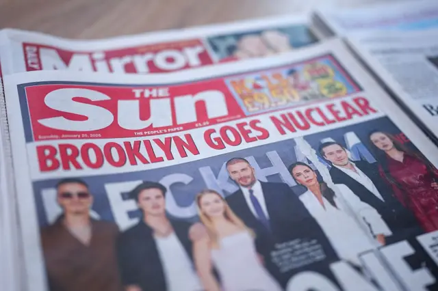 The Sun gazetesinin manşetinde beckham ailesi var.