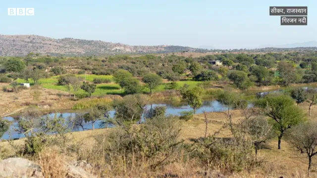 गिरजन नदी जिसे स्थानीय लोगों के प्रयास से संरक्षित किया गया है