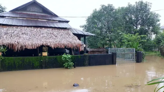 ဘီးလင်းမြစ်ရေရဲ့ စိုးရိမ်ရေမှတ်ထက် ကျော်လွန်ခဲ့