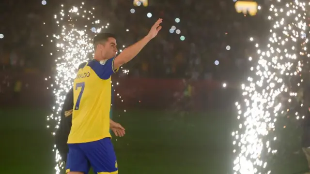 ரொனால்டோ vs மெஸ்ஸி