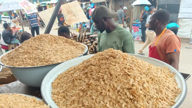 N'ime ahịa ebe a n-ere egusi