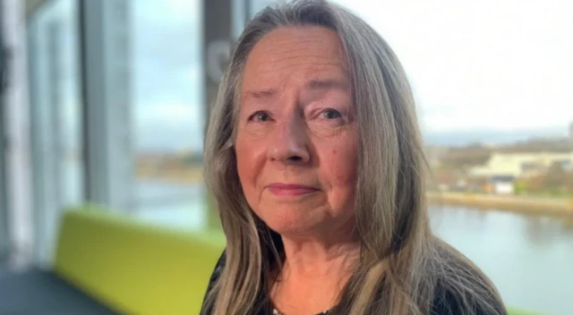 ஒரு சிகரெட் துண்டு 30 வருட மர்மத்தை தீர்க்க உதவியது எப்படி?