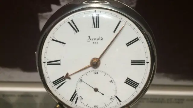 Arnold, el reloj que usaban los Belville