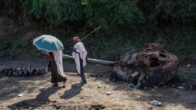 Dhiiraafi dubartiin taankii gubate bira darbaa jiru