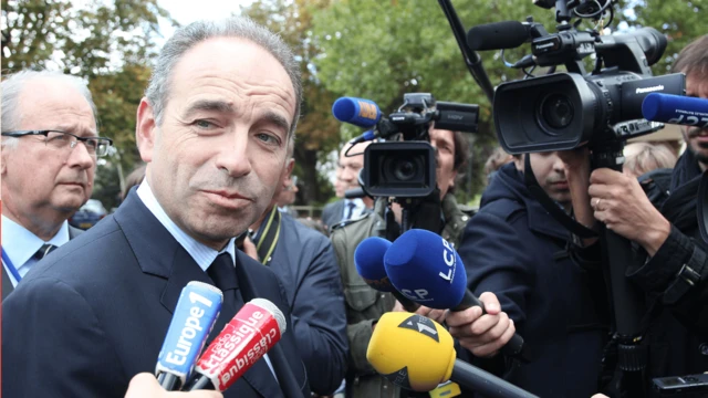 صورة للرئيس السابق لحزب الجمهوريين، جان فرانسوا كوبيه.