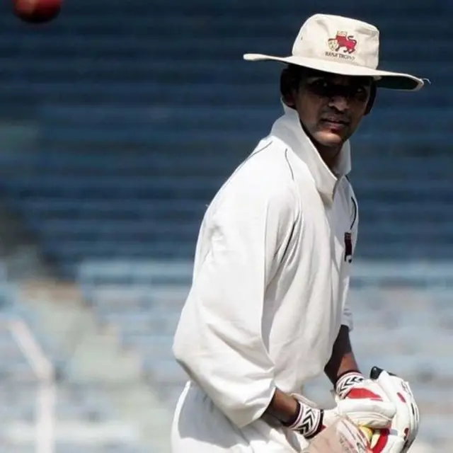 अमोल मुजुमदार
