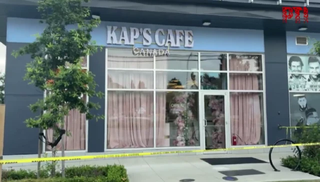 ਕਪਿਲ ਸ਼ਰਮਾ ਅਤੇ ਉਨ੍ਹਾਂ ਦੀ ਪਤਨੀ ਗਿਨੀ ਚਤਰਥ ਨੇ ਹਫ਼ਤਾ ਭਰ ਪਹਿਲਾਂ ਹੀ ਆਪਣਾ ਇਹ ਕੈਫ਼ੇ ਖੋਲ੍ਹਿਆ ਹੈ